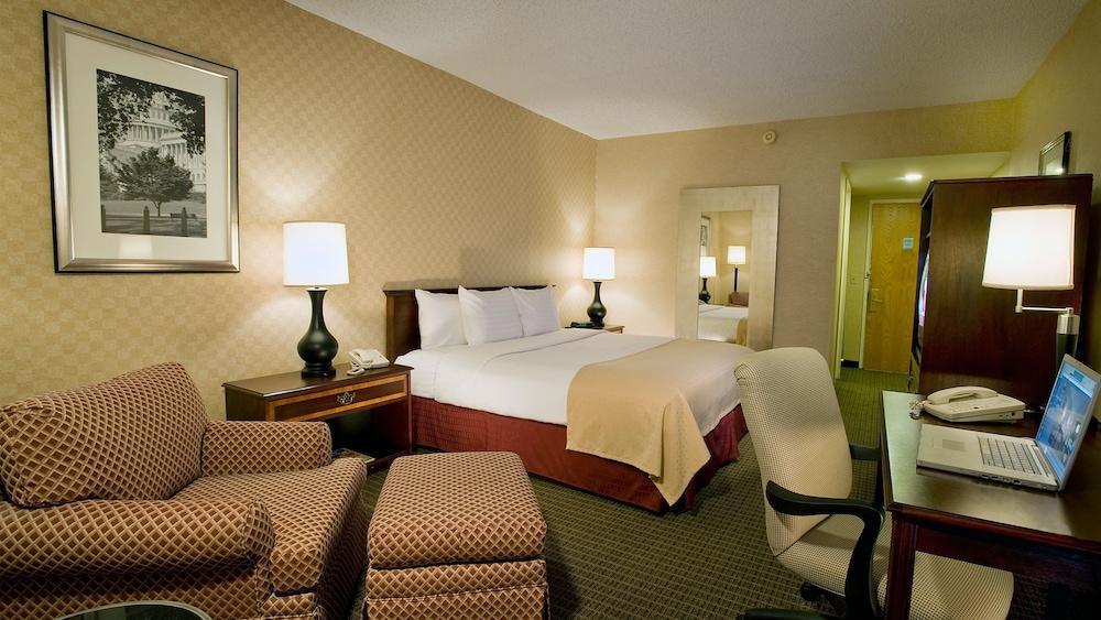 Holiday Inn Washington-Dulles International Airport, An Ihg Hotel Sterling Exterior foto